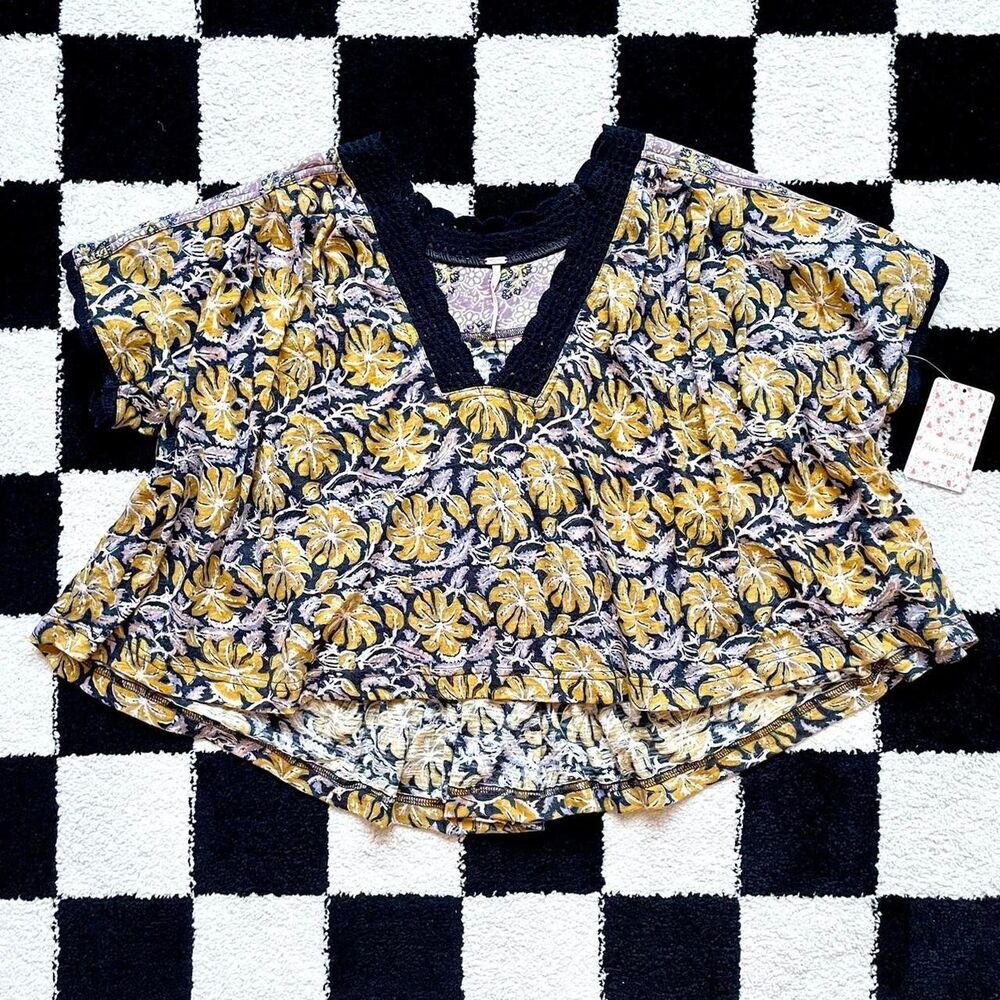 NWT Free People Flowy Top S